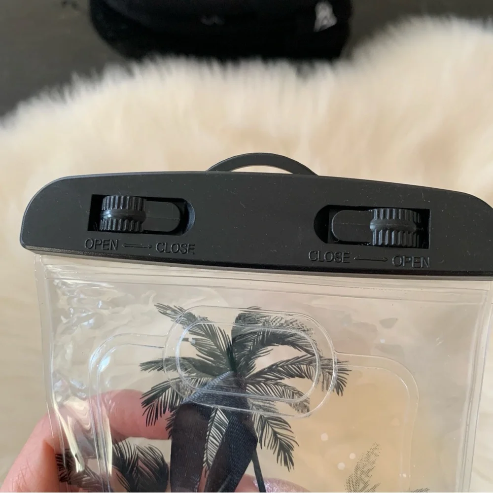 Urban Outfitters Waterproof Smartphone Bag -Black